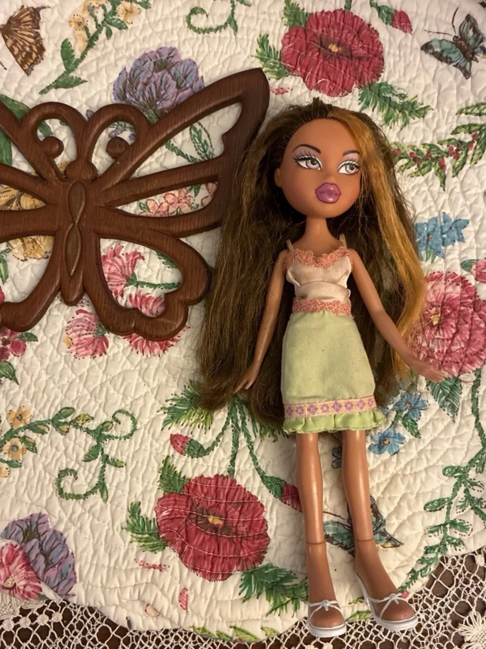 Original Y2K Bratz Brunette with high Fashion Doll with highlights
